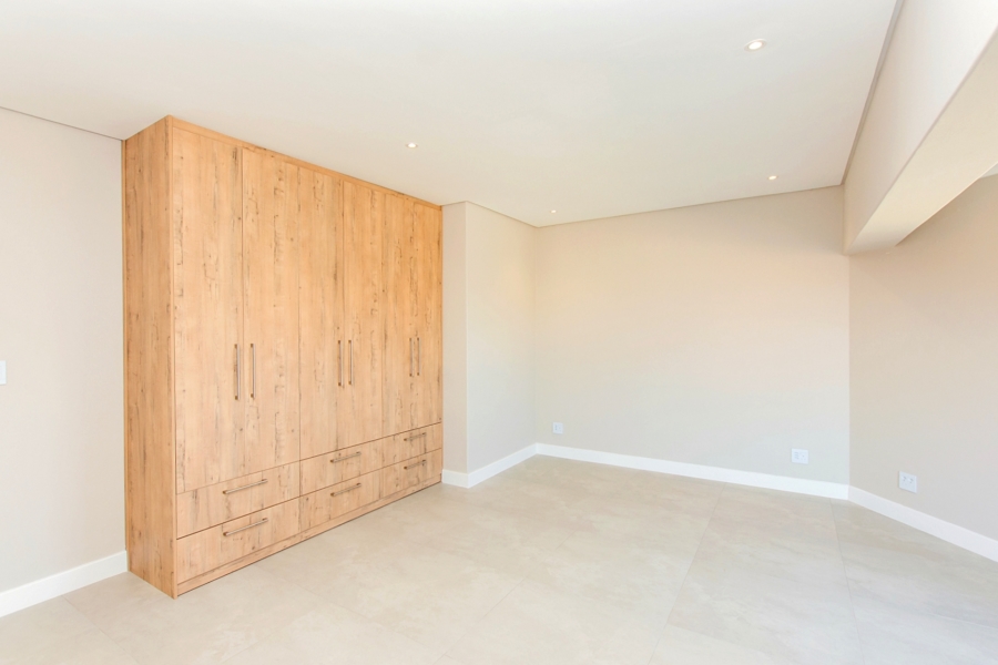 5 Bedroom Property for Sale in Myburgh Park Western Cape